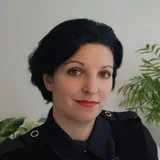 Tina, founding practitioner at Artuvia